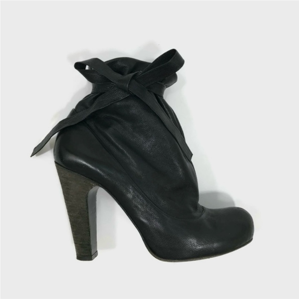 Marc Marc Jacobs Black Leather Pump Bootie Bow Tie